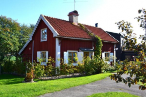 Rustik stuga med lantlig känsla nära Örebro city